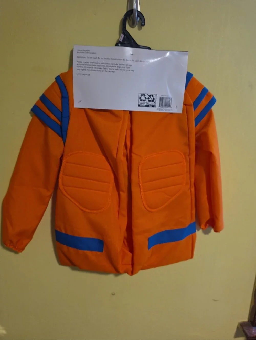 NWT NASA Astronaut Child Boy or Girl Size 4-6 Orange Jumpsuit Halloween Costume